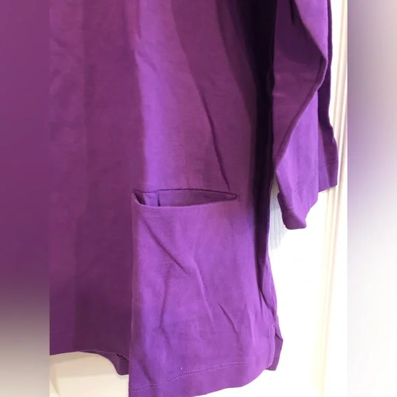 Lands’ End Women’s Round Neck Shirt, Size Medium - Picture 3 of 7